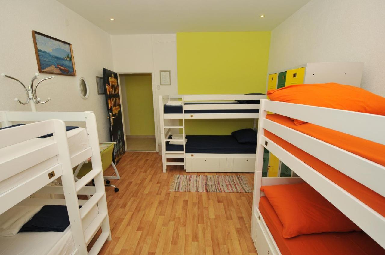 Oasis Hostel スプリト エクステリア 写真