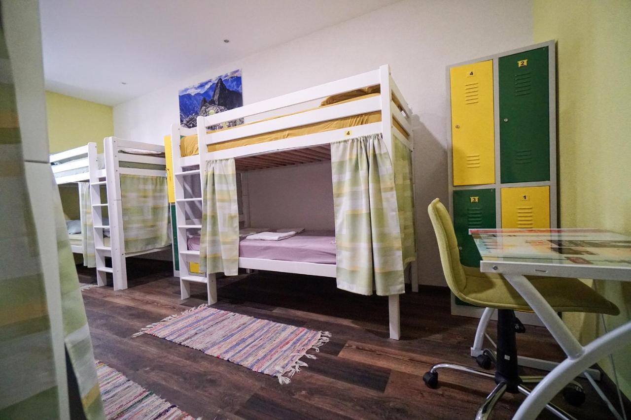 Oasis Hostel スプリト エクステリア 写真